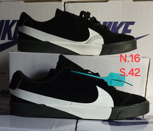 1:1 Nike Shoe Size 42