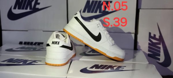 1:1 Nike Shoe Size 39