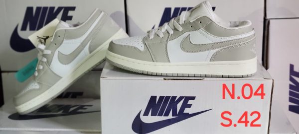 1:1 Nike Shoe Size 42